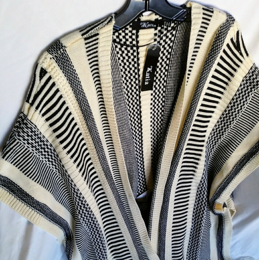 Plus Black and Creme Tassels Open Front Poncho